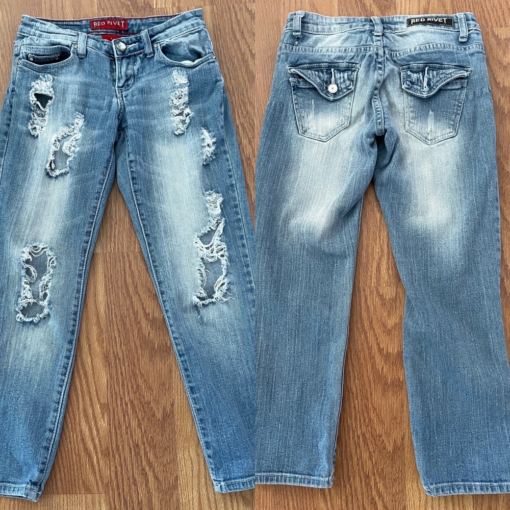 RED RIVET Low Rise DISTRESSED Cropped JEANS With Rhinestone Buttons Size 0 - Picture 9 of 12